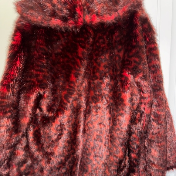 Red leopard faux fur jacket by Natori (rent the runway) size Large - Picture 6 of 10